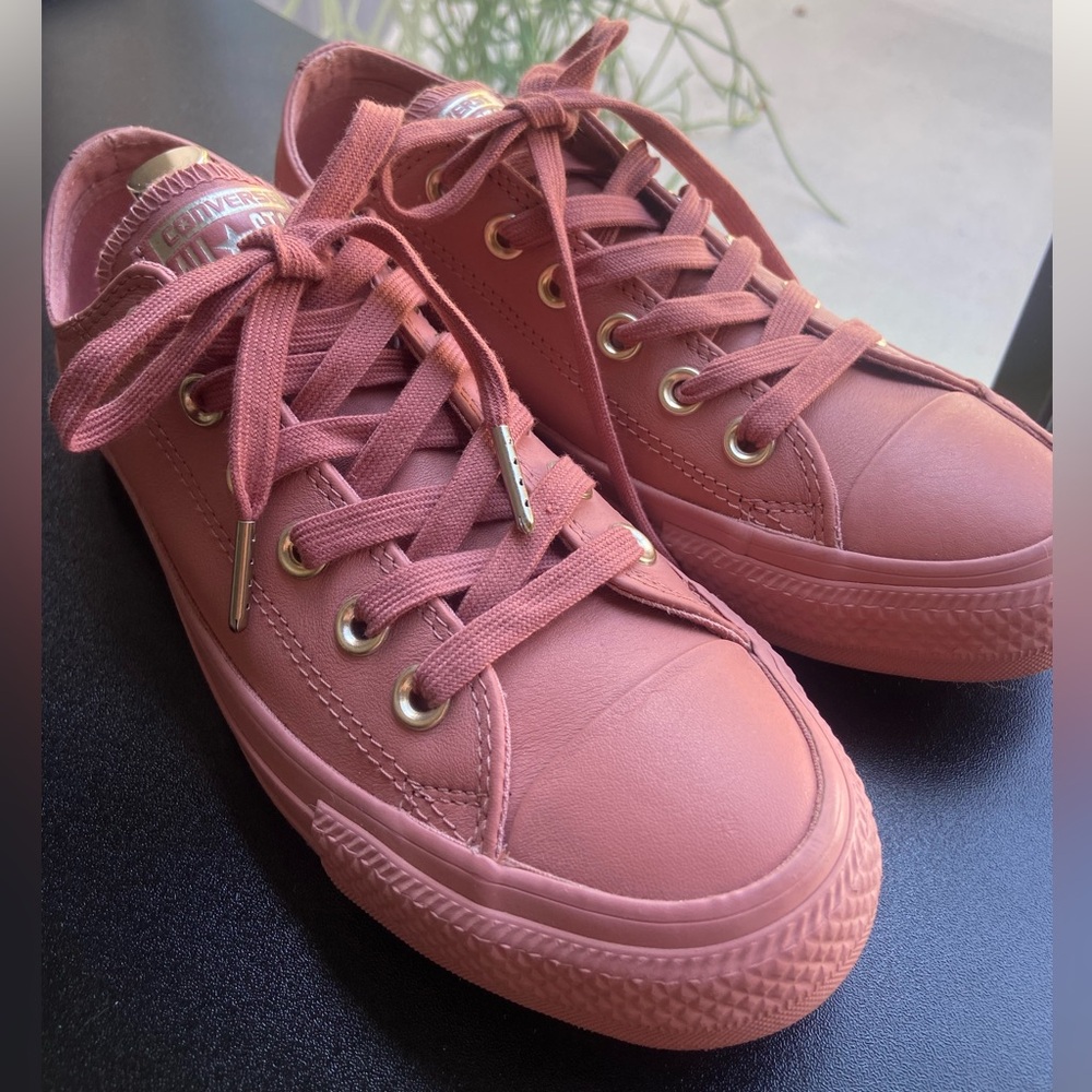 Mauve Pink Leather Low Top Converse Shoes